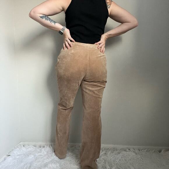 Vintage Margaret Godfrey Floral Embroidered Tan Genuine Suede Pants Size 12 - Picture 4 of 16